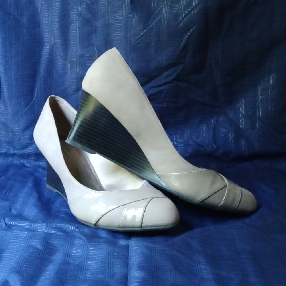 Life Stride Velocity Memory Foam Heel Wedge